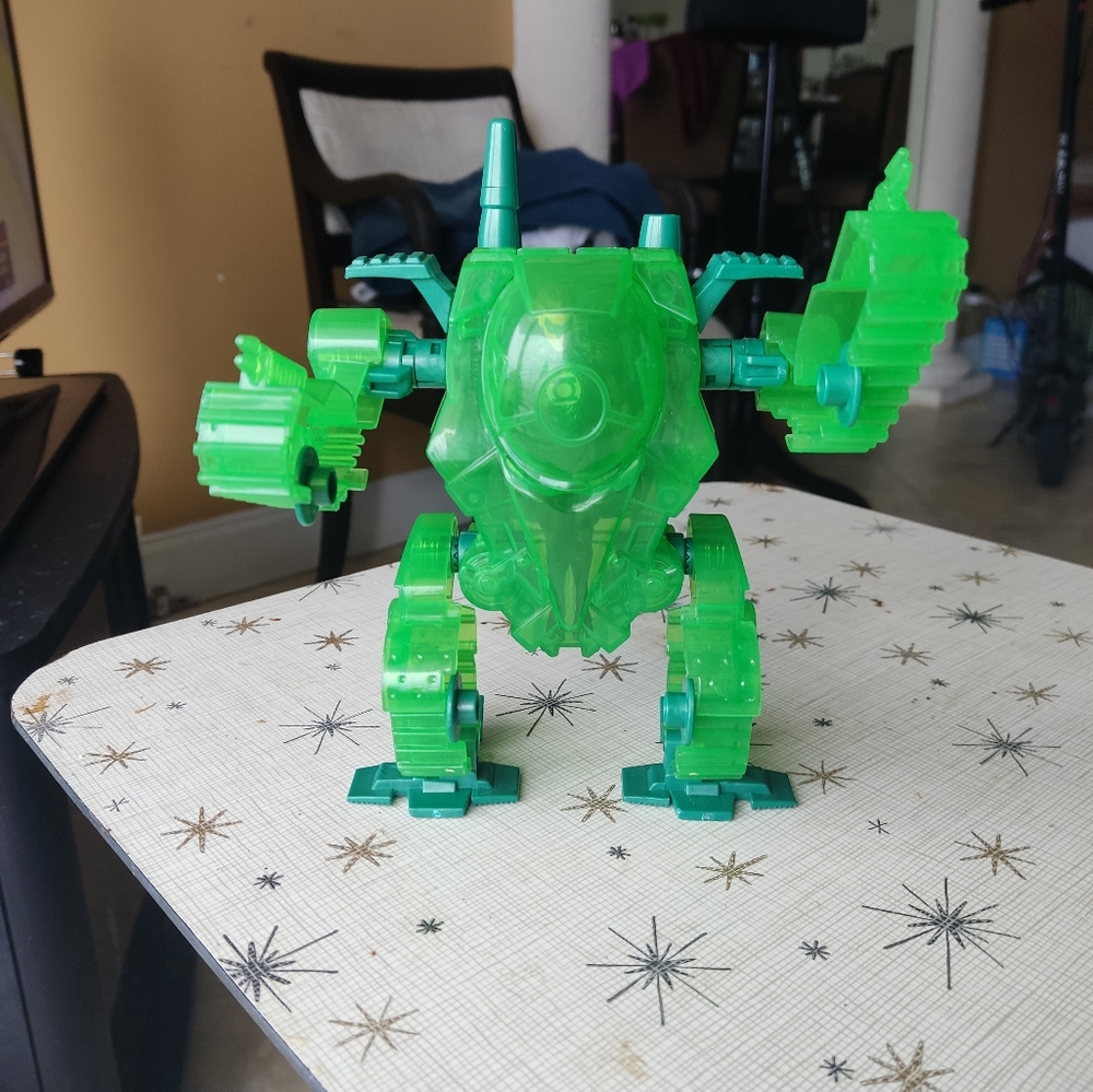 Mattel DC Comics Green Lantern Hal Jordan Figure with Transforming Battle Suit